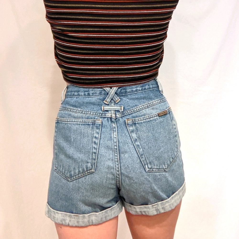 Vintage Light Blue Rolled Hem Denim Shorts